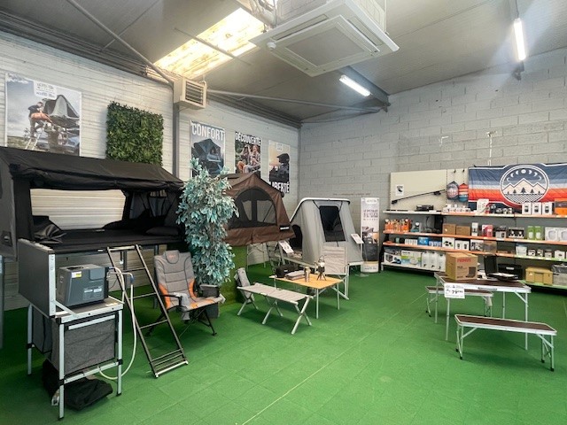 interieur-magasin-Outdoor-Narbonne-Accessoires