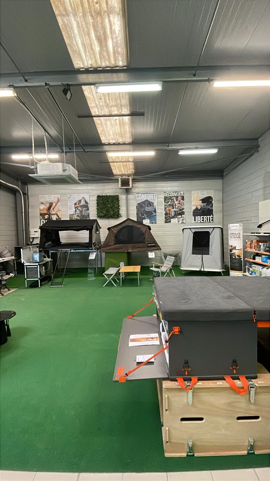 interieur-magasin-Outdoor-Narbonne-Accessoires