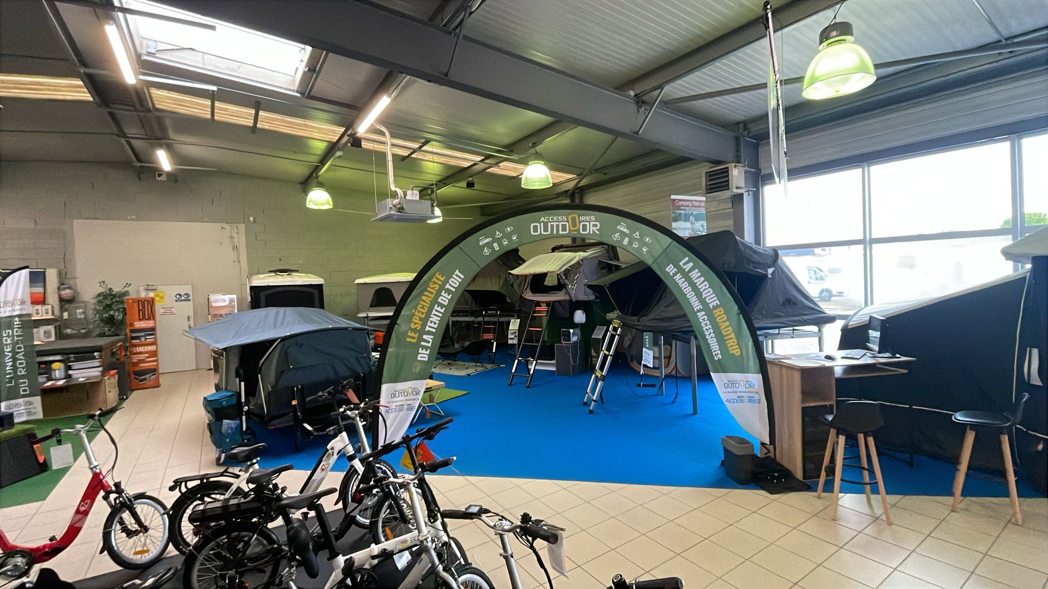 interieur-magasin-Outdoor-Narbonne-Accessoires
