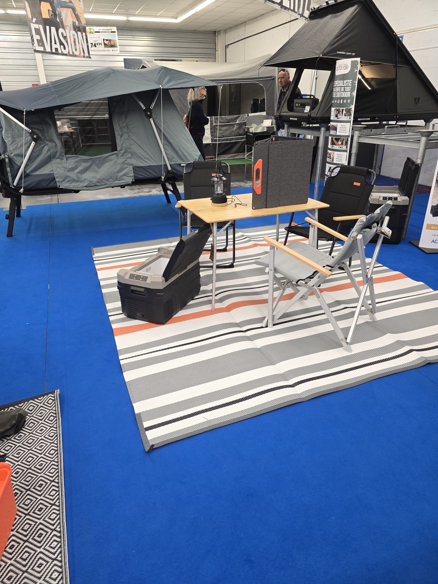 interieur-magasin-Outdoor-Narbonne-Accessoires