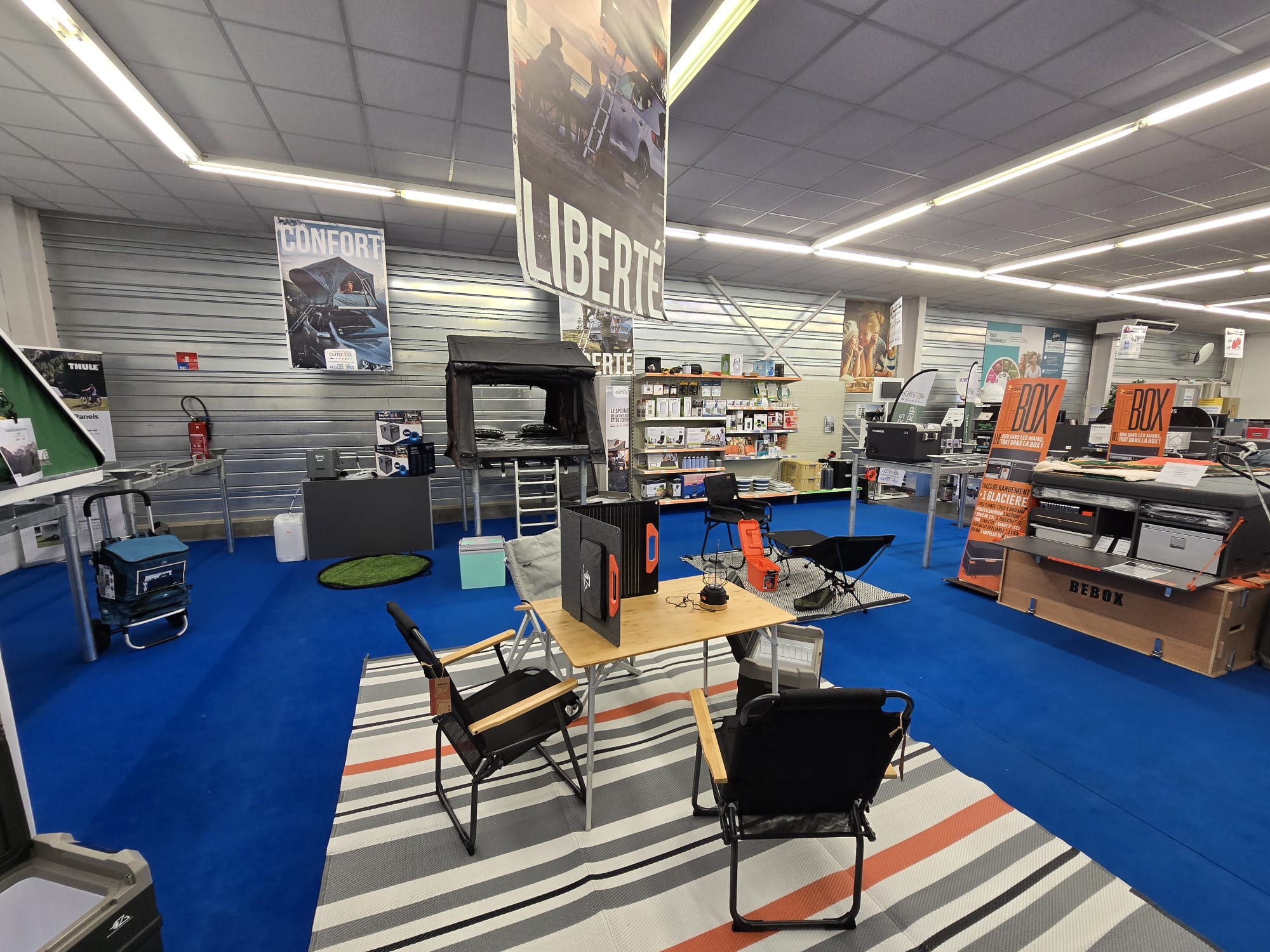 interieur-magasin-Outdoor-Narbonne-Accessoires