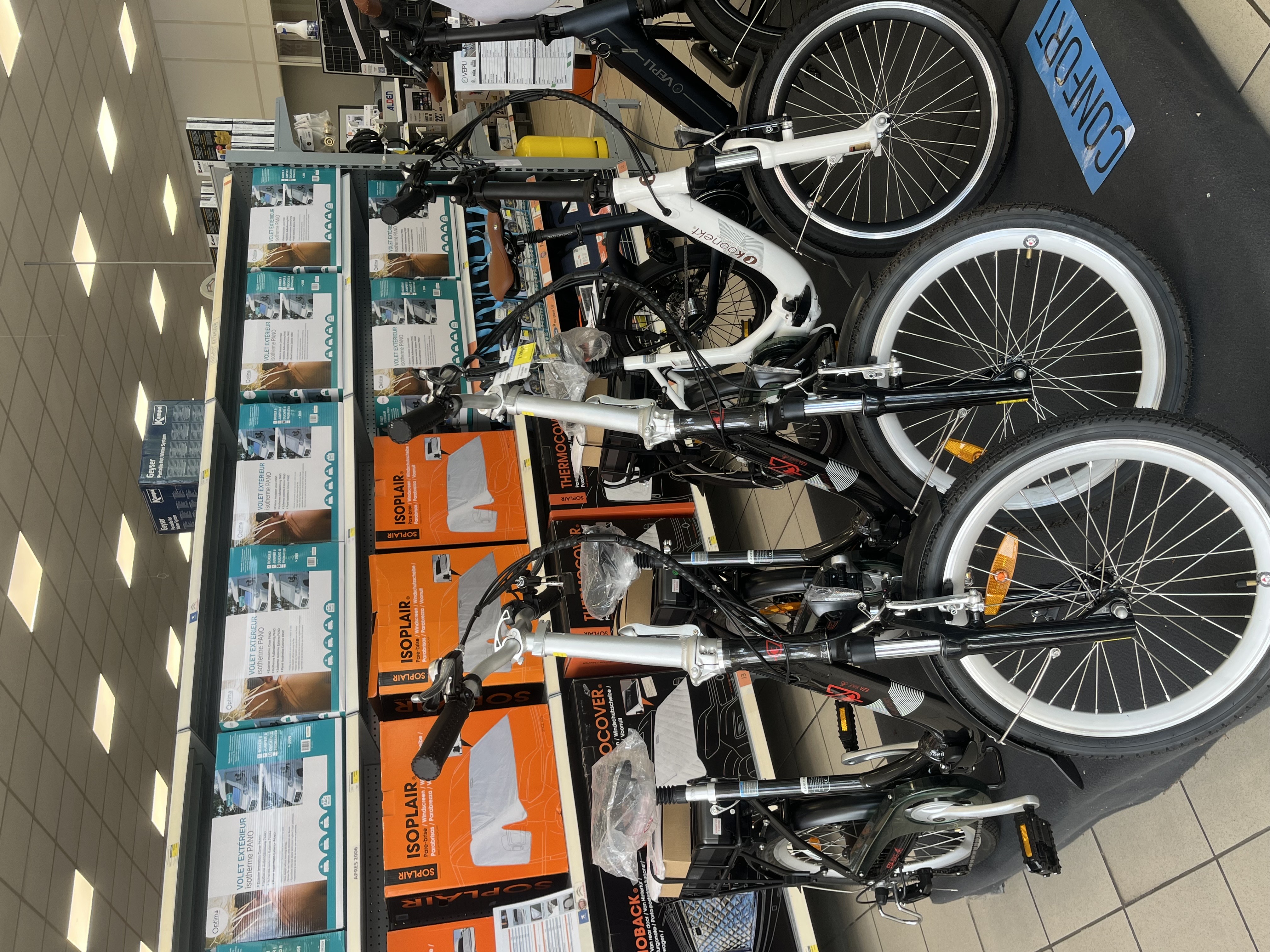 interieur-magasin-Narbonne-Accessoires