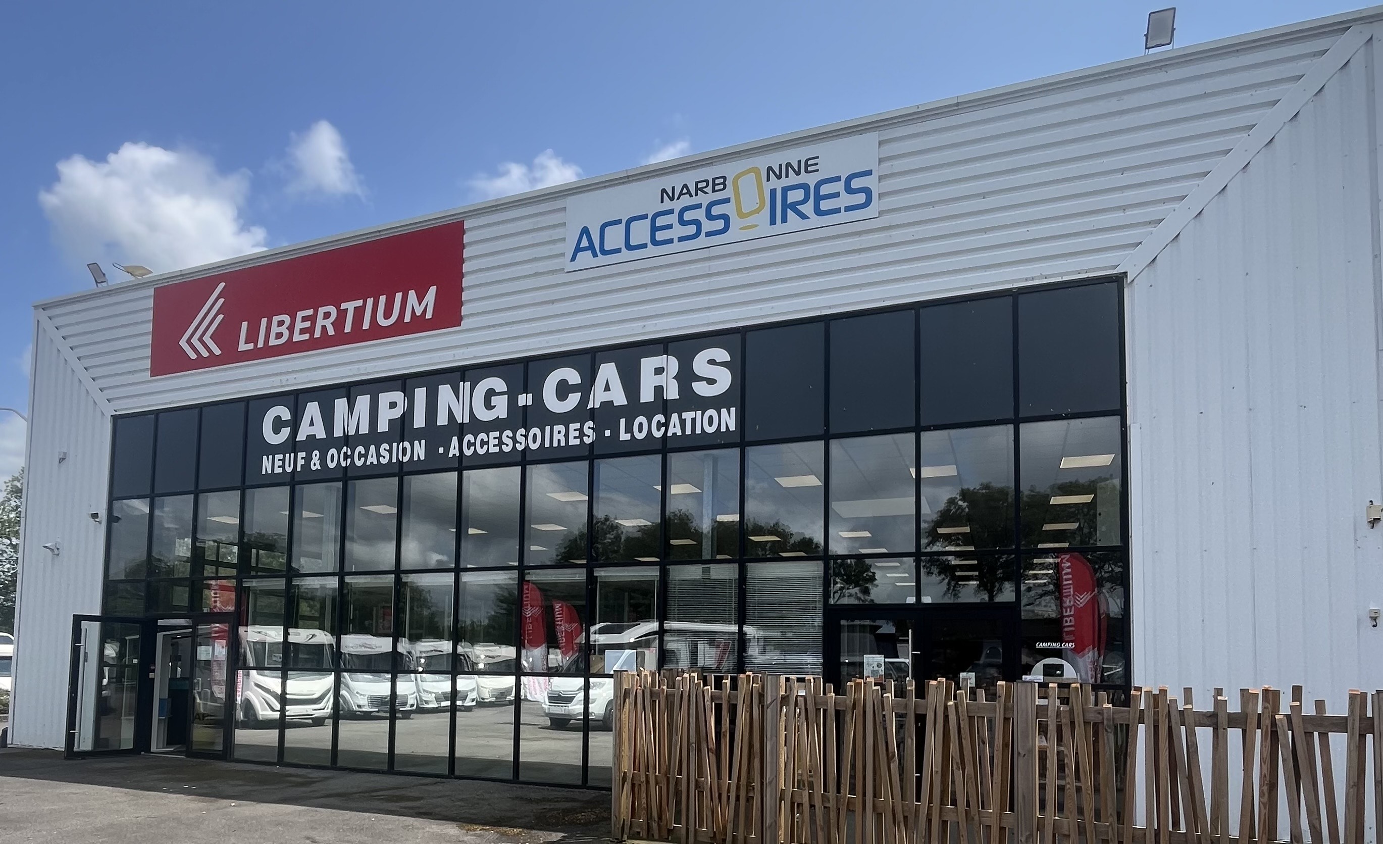 interieur-magasin-Narbonne-Accessoires