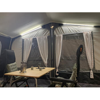 Lampe tube à suspendre