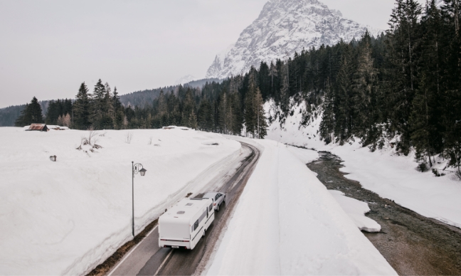 montagne-camping-car