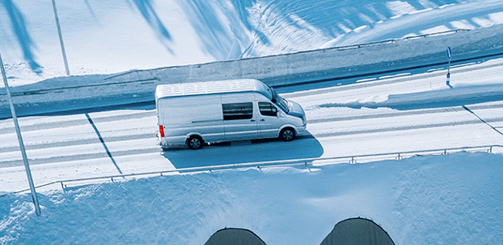 Caravaneige dans les Pyrénées : guide confort pour des vacances d’hiver