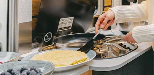 Cuisiner en camping-car : une méthode simple pour bien manger en voyage