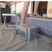 Marche pied monobloc petit pour camping-car