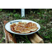 Lot de 2 assiettes en émail