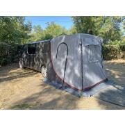 Sas hayon universel pour van