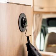 Crochet aimanté THE ONE avec patin métallique nano-gel