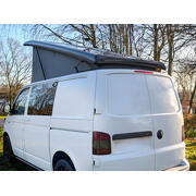 Toit relevable pour véhiculeVW T5/T6/T6.1 : de dimension L1H1 avec ouverture Avant, sans Kit lit intégré et une épaisseur de coque de 10 cm